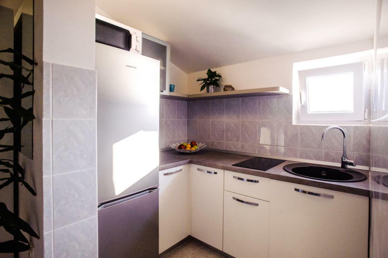 Apartments Korda L&M- Suhi Potok Jesenice  Extérieur photo